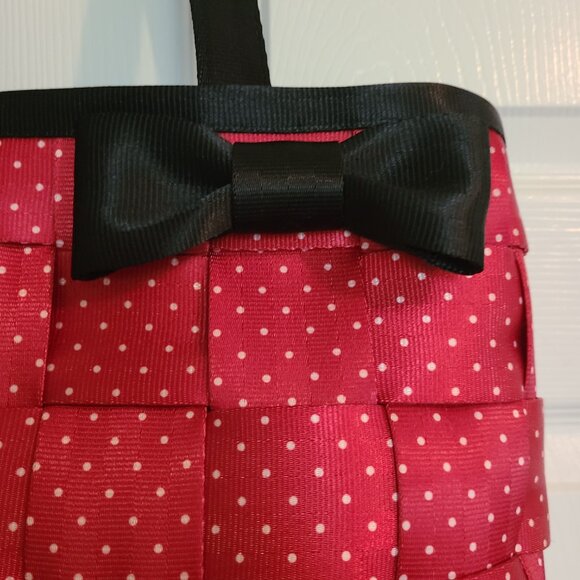Harveys disney seatbelt tote - Picture 5 of 8